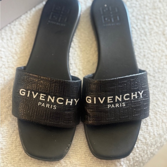 Givenchy Black Sandals Minimalist Design - Picture 2 of 4